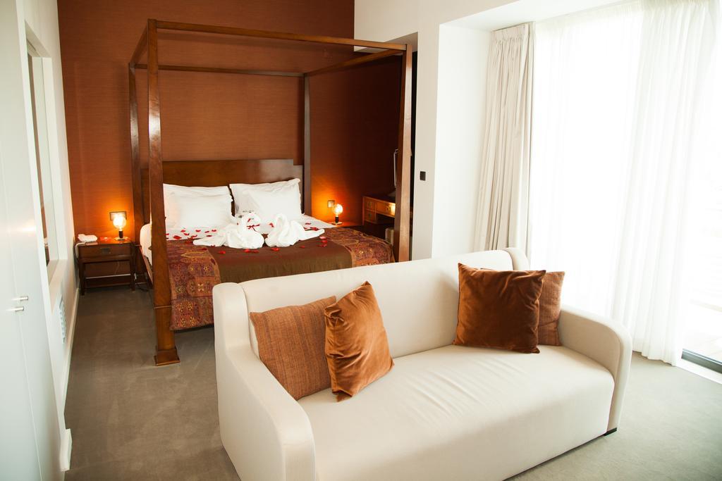 Real Abadia, Congress & Spa Hotel Alcobaca Exterior photo